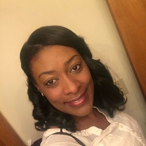 Meet your Posher, Latoya